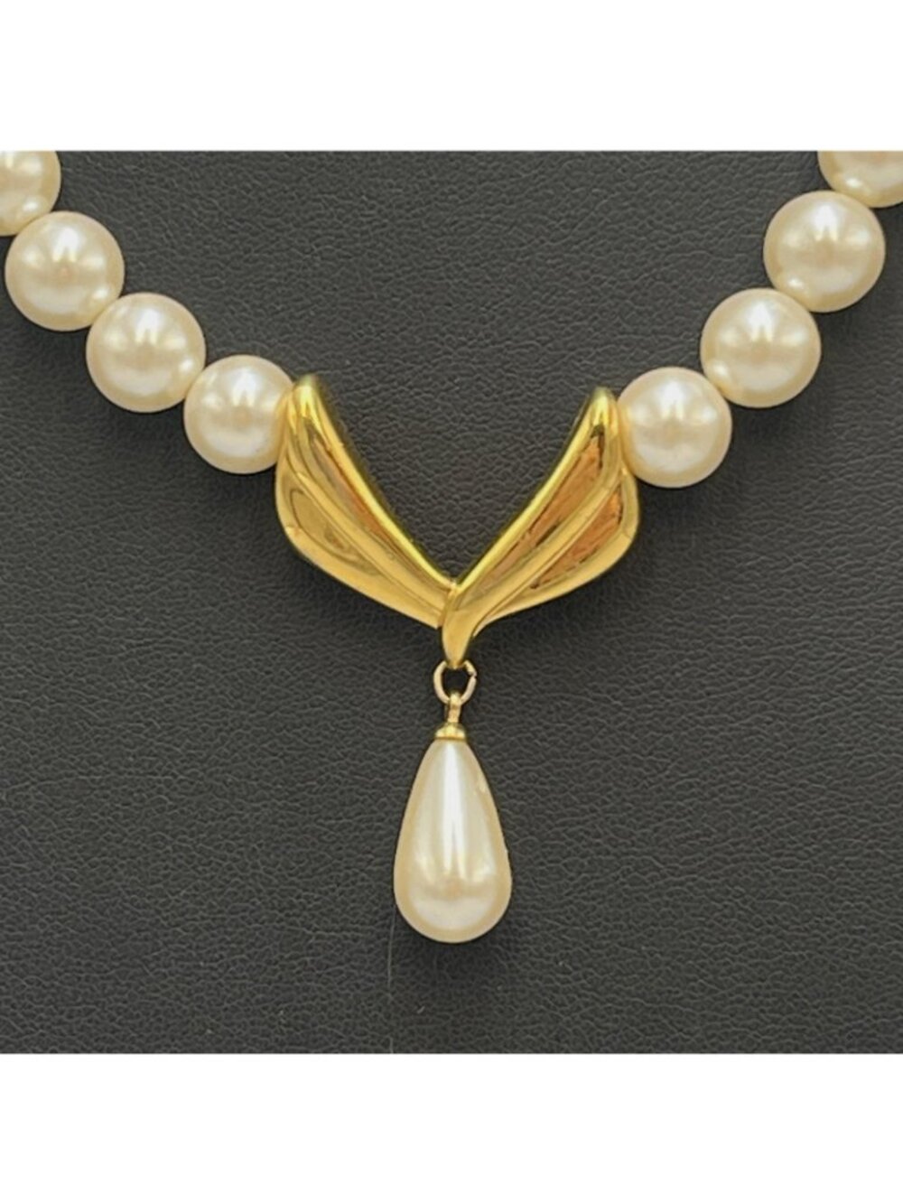 Vintage 80s Napier Necklace Faux Pearl Beaded Gold Tone Patent 4,774,743 - Picture 2 of 16
